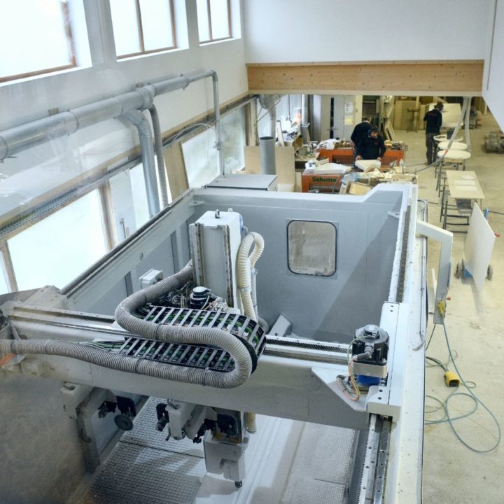 menuiserie et agencement en résine de synthèse sur mesure type krion corian varicor hi macs kerrock vecor meganite