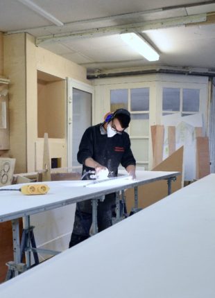 menuiserie et agencement en résine de synthèse sur mesure type krion corian varicor hi macs kerrock vecor meganite