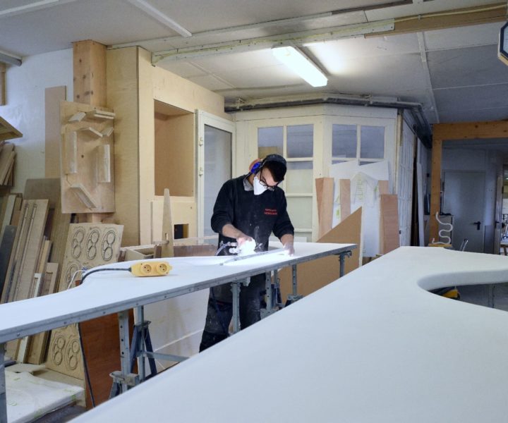 menuiserie et agencement en résine de synthèse sur mesure type krion corian varicor hi macs kerrock vecor meganite