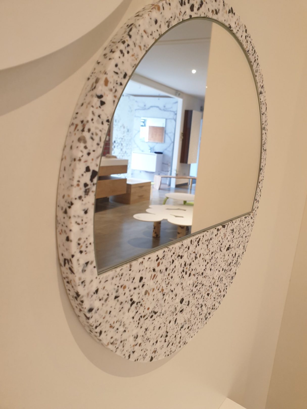 miroir rond décoratif en résine