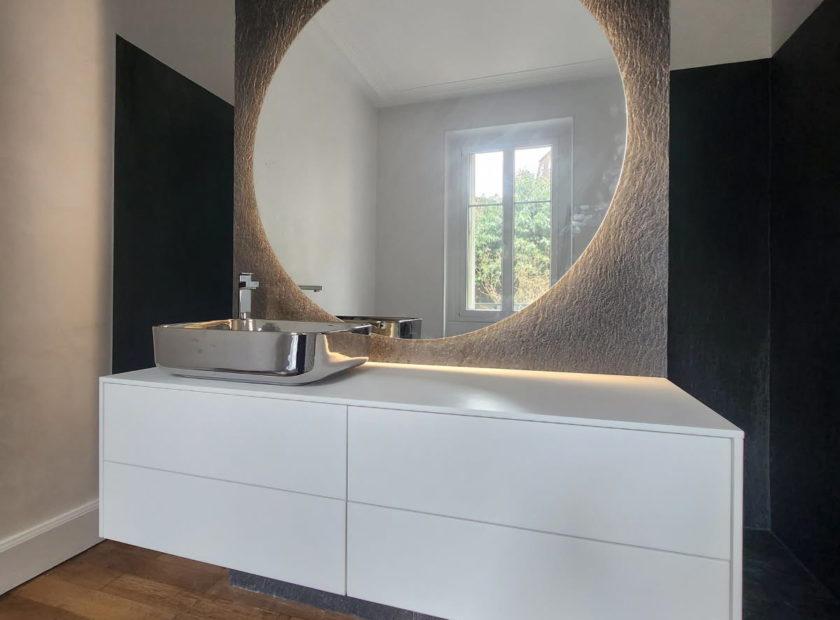 meuble de salle de bains en résine de synthèse Krion Corian, façade en Corian