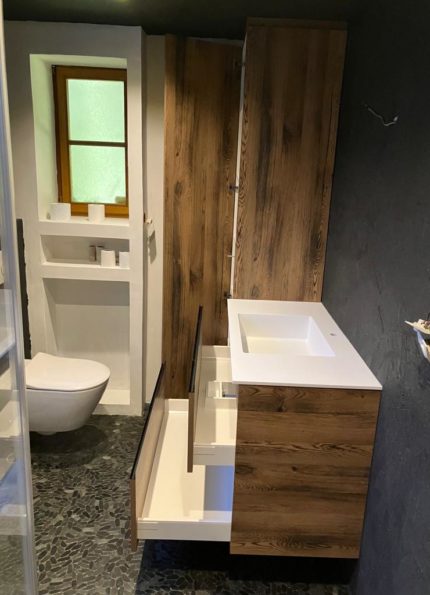 Meuble vasque résine de synthèse Krion et vasque B820 et mobilier en EGGER fabrication France